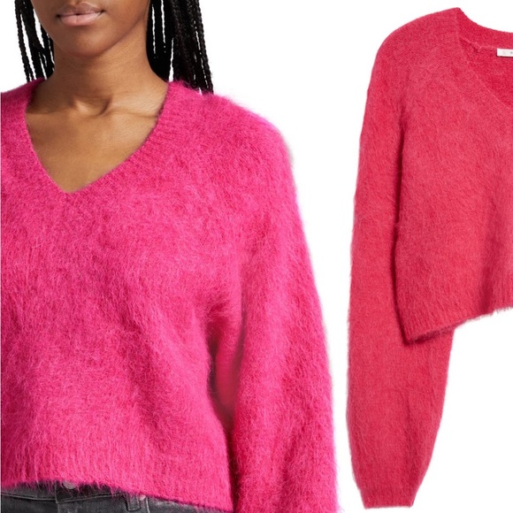 Fuzzy Alpaca V neck sweater - Picture 4 of 6